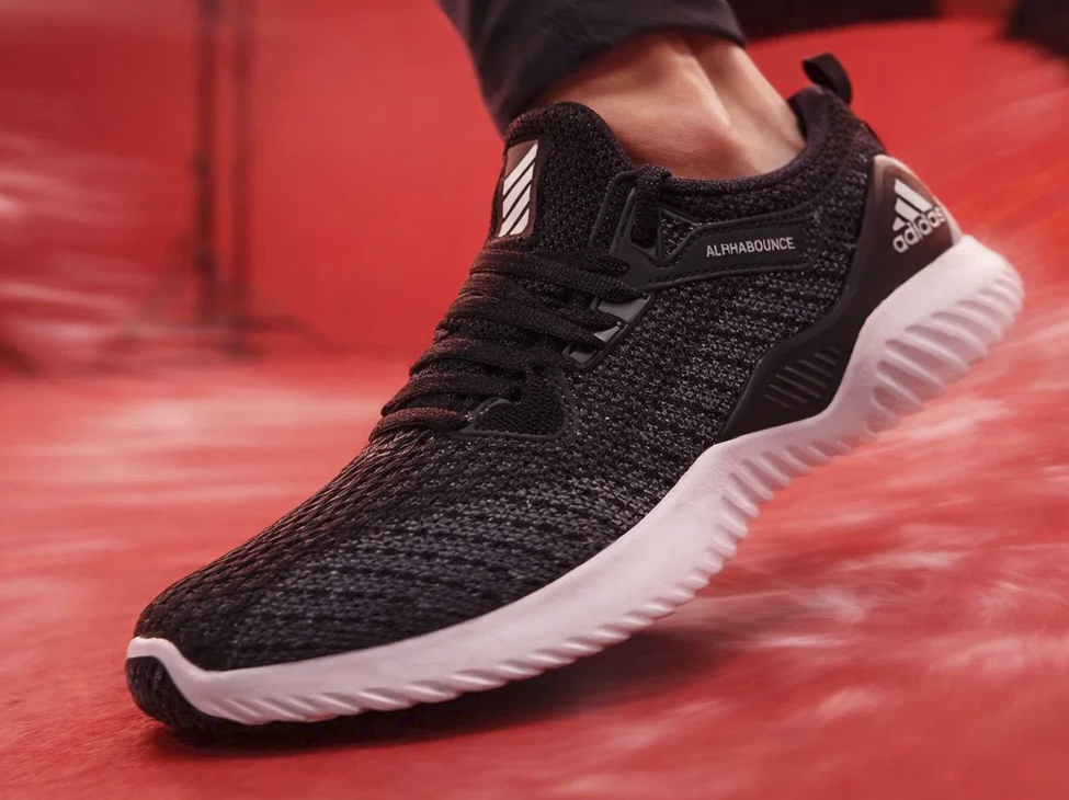 Adidas Alphabounce: для бега, зала или города