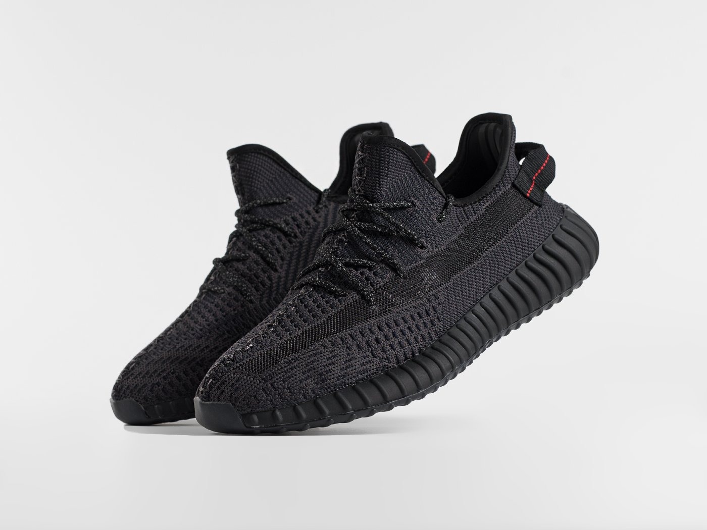 adidas yeezy 350 boost v2 18752 1
