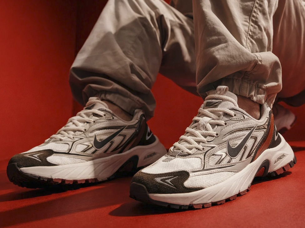 Какие кроссовки Найк купить мужчине в 2026 году